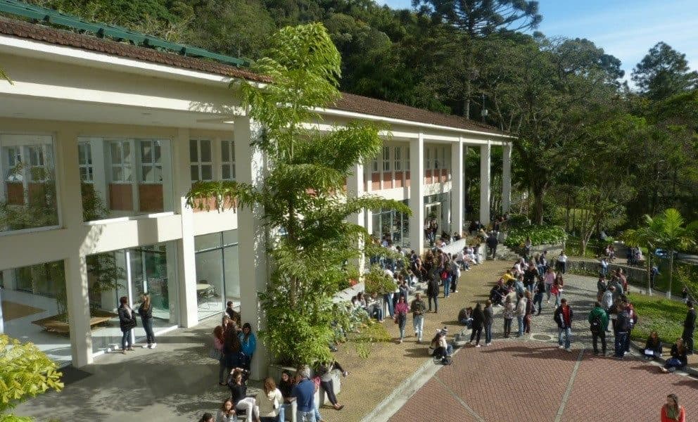 Faculdade Arthur Sá Earp Neto - 1