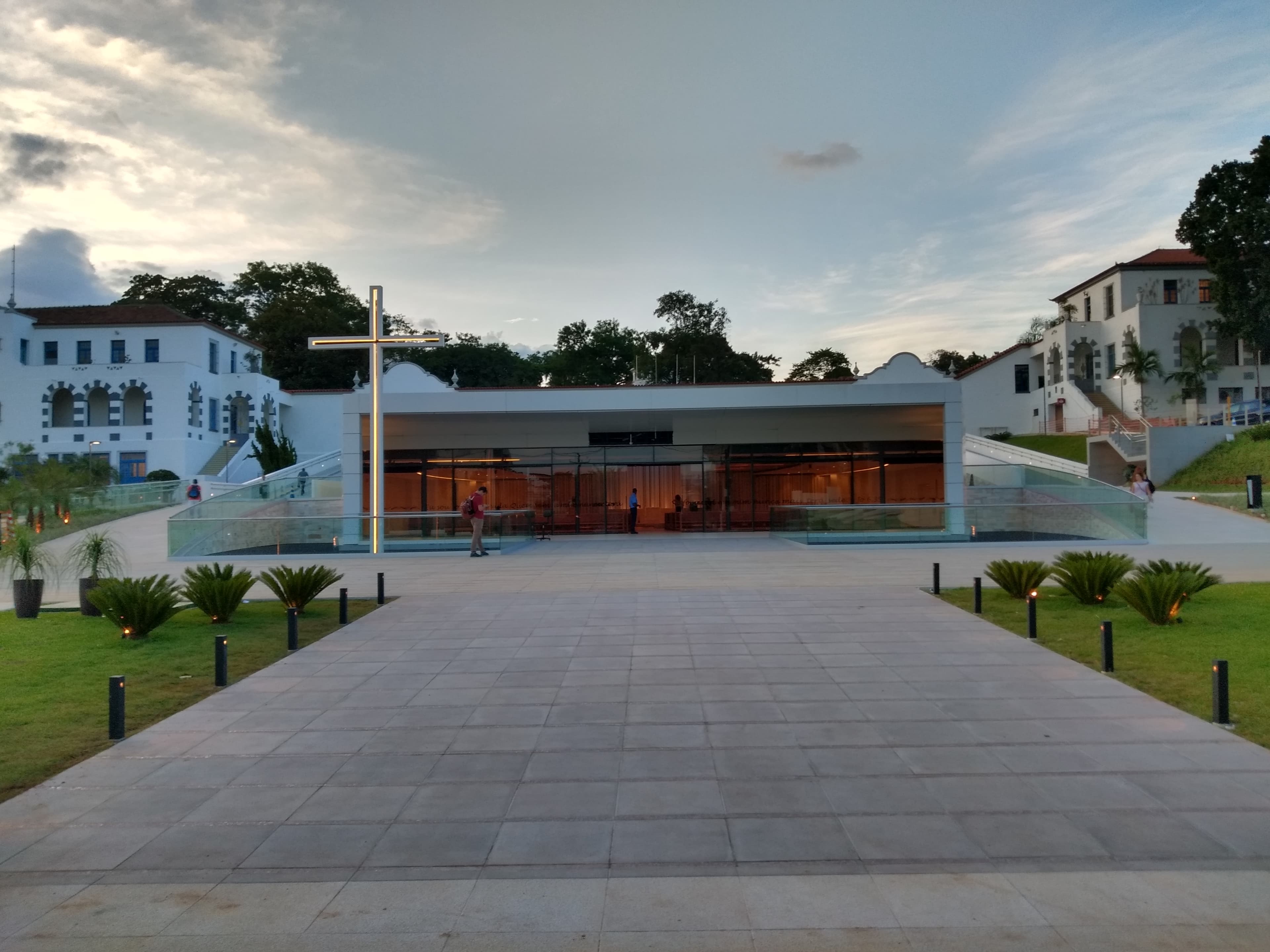 Pontifícia Universidade Católica de Minas Gerais - 1