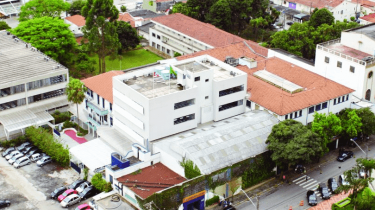 Faculdade Carlos Drummond de Andrade - 1