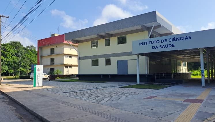 Escola Superior de Ciências da Saúde - 1